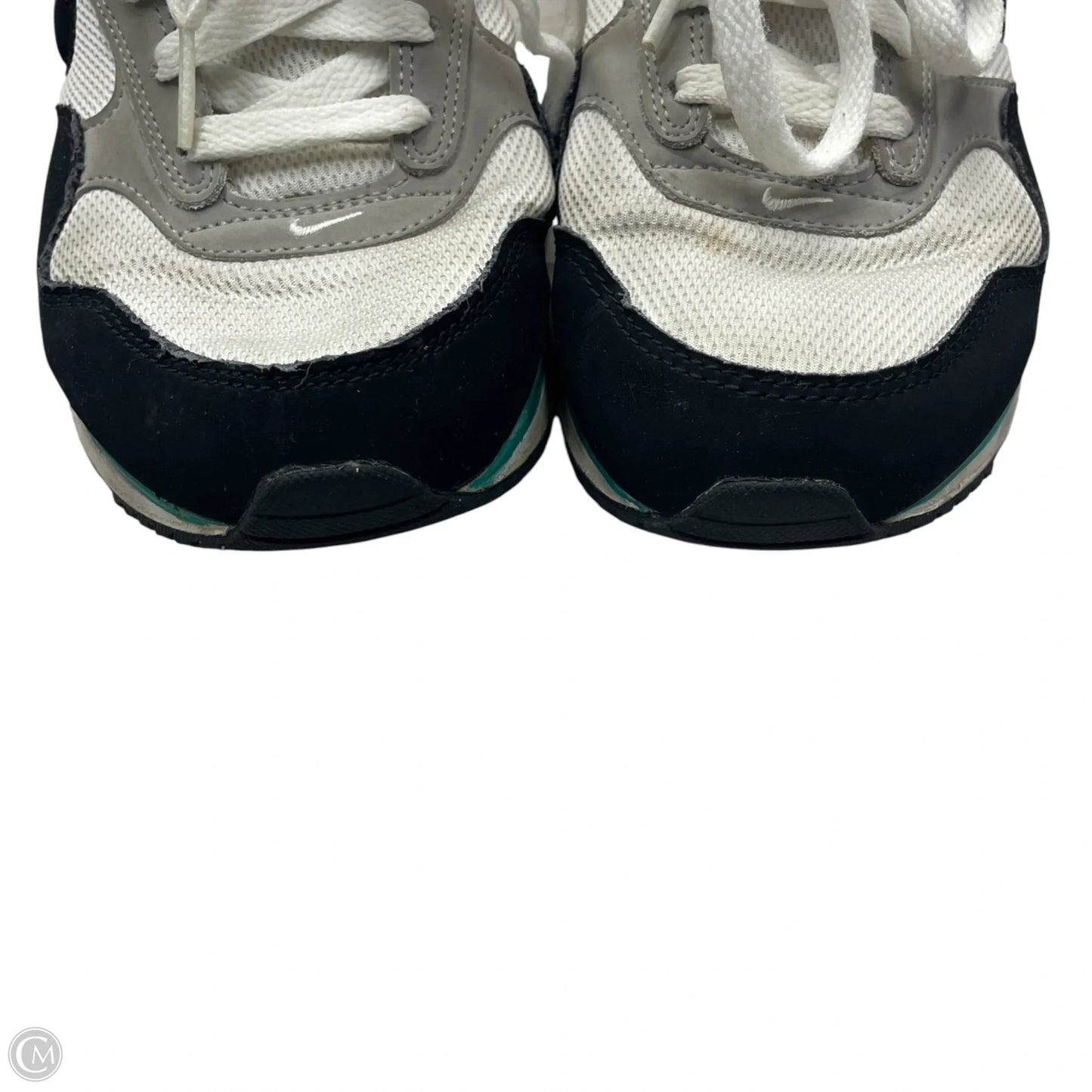 Shoes Sneakers By Nike In Black & White, Size: 9