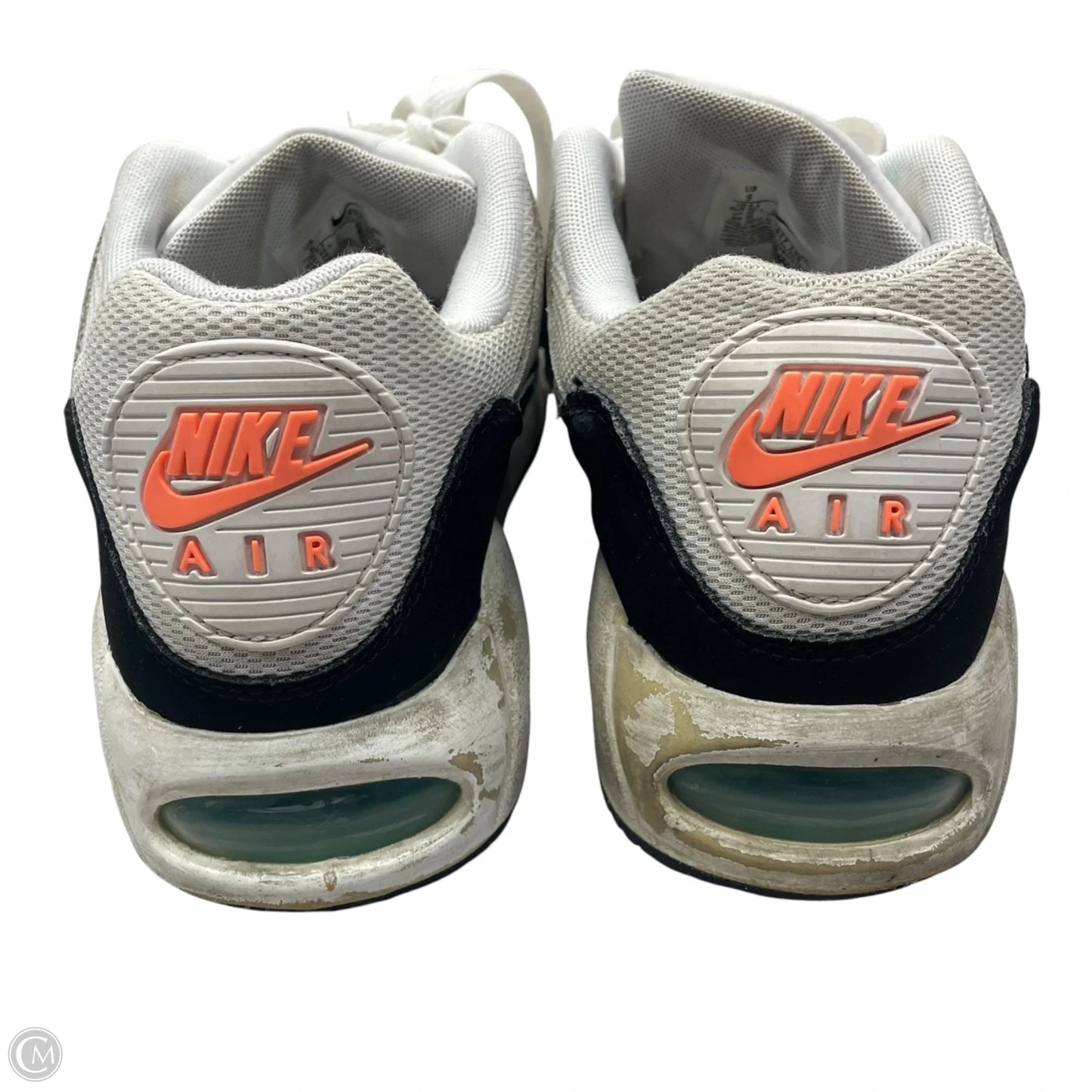 Shoes Sneakers By Nike In Black & White, Size: 9
