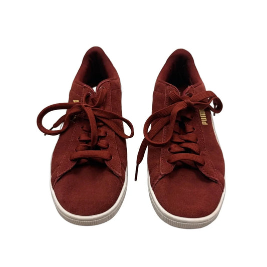 Shoes Sneakers By Puma In Maroon, Size: 8