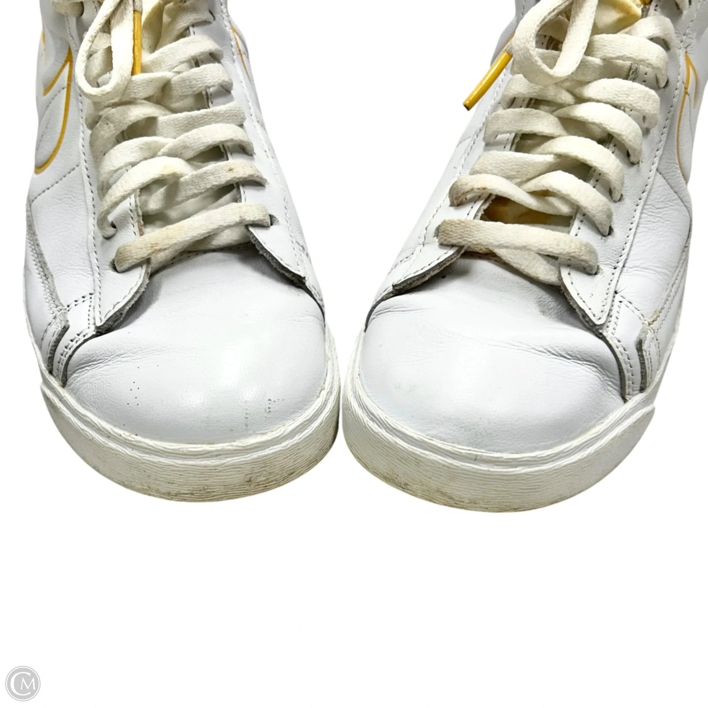 Shoes Sneakers By Nike In White & Yellow, Size: 7