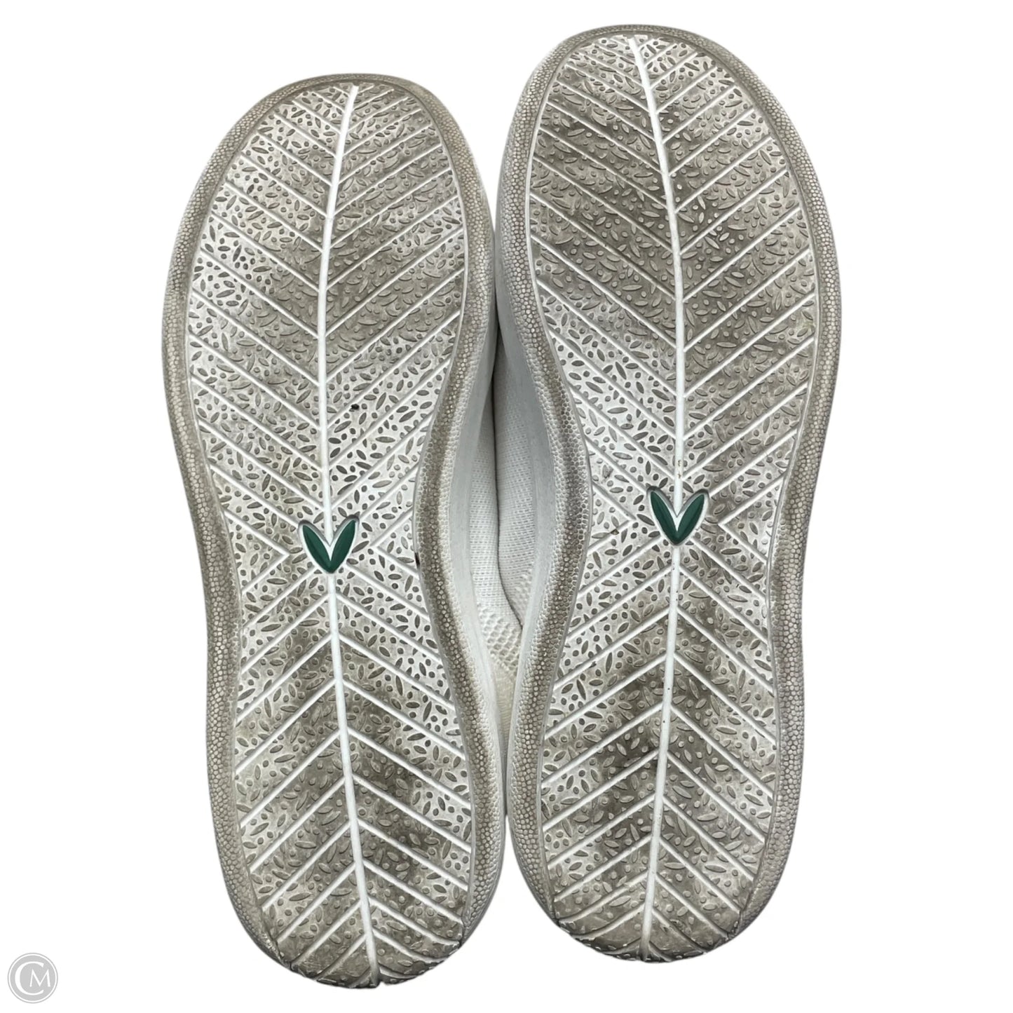 Shoes Sneakers By Vivaia In Green & White, Size: 11.5