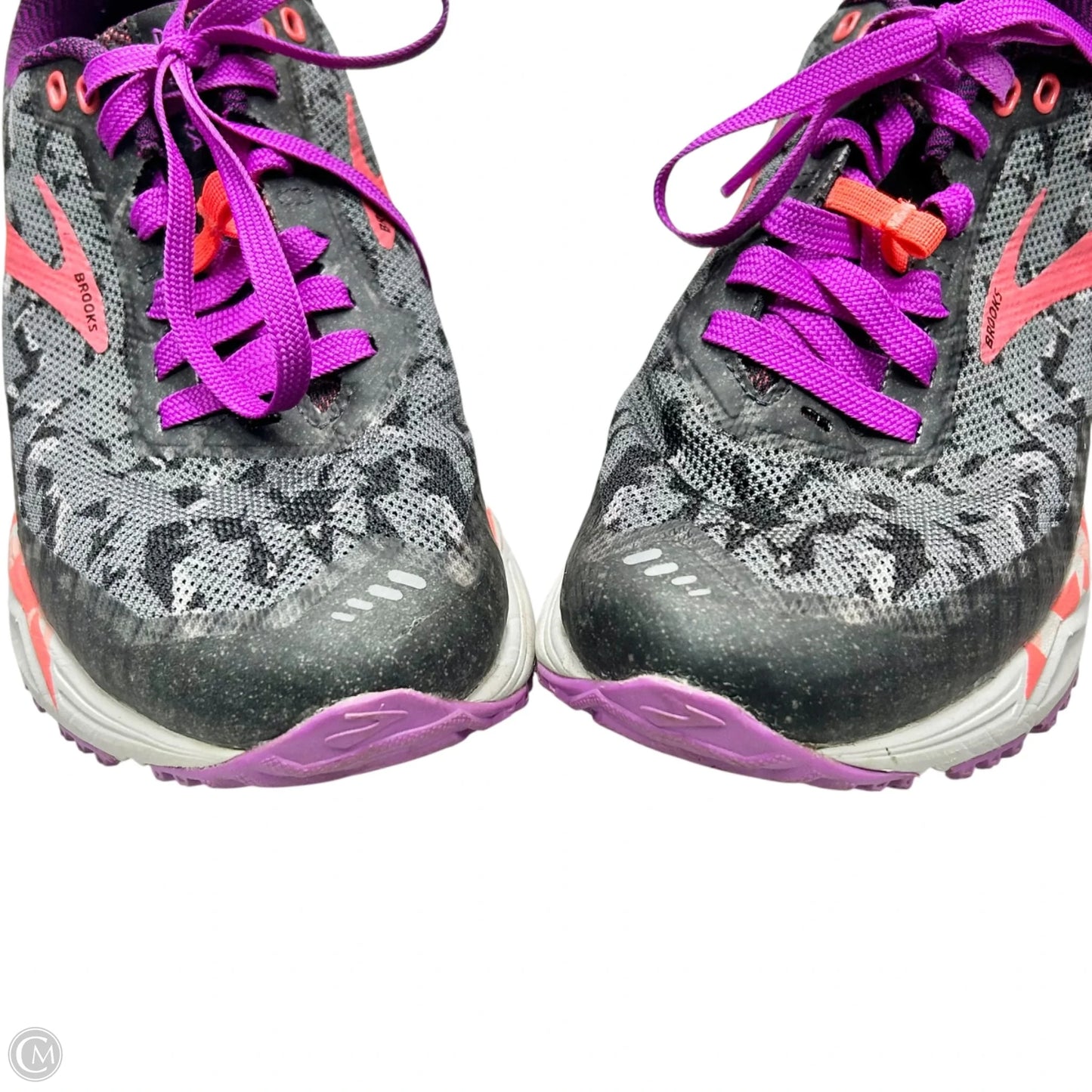 Shoes Athletic By Brooks In Grey & Purple, Size: 9