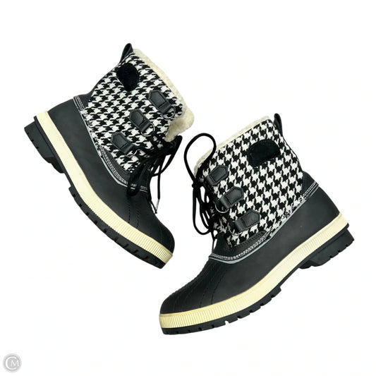 Boots Snow By Khombu In Black & Cream, Size: 8