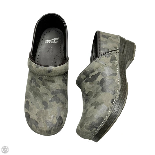 Shoes Heels Wedge By Dansko In Camouflage Print, Size: 8.5