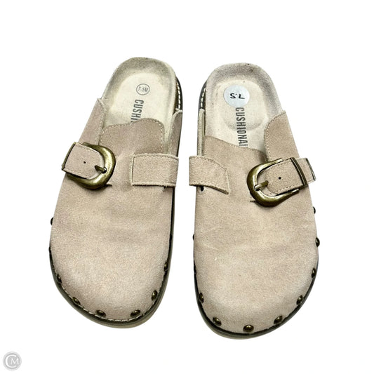 Shoes Flats By Cushionaire In Tan, Size: 7.5