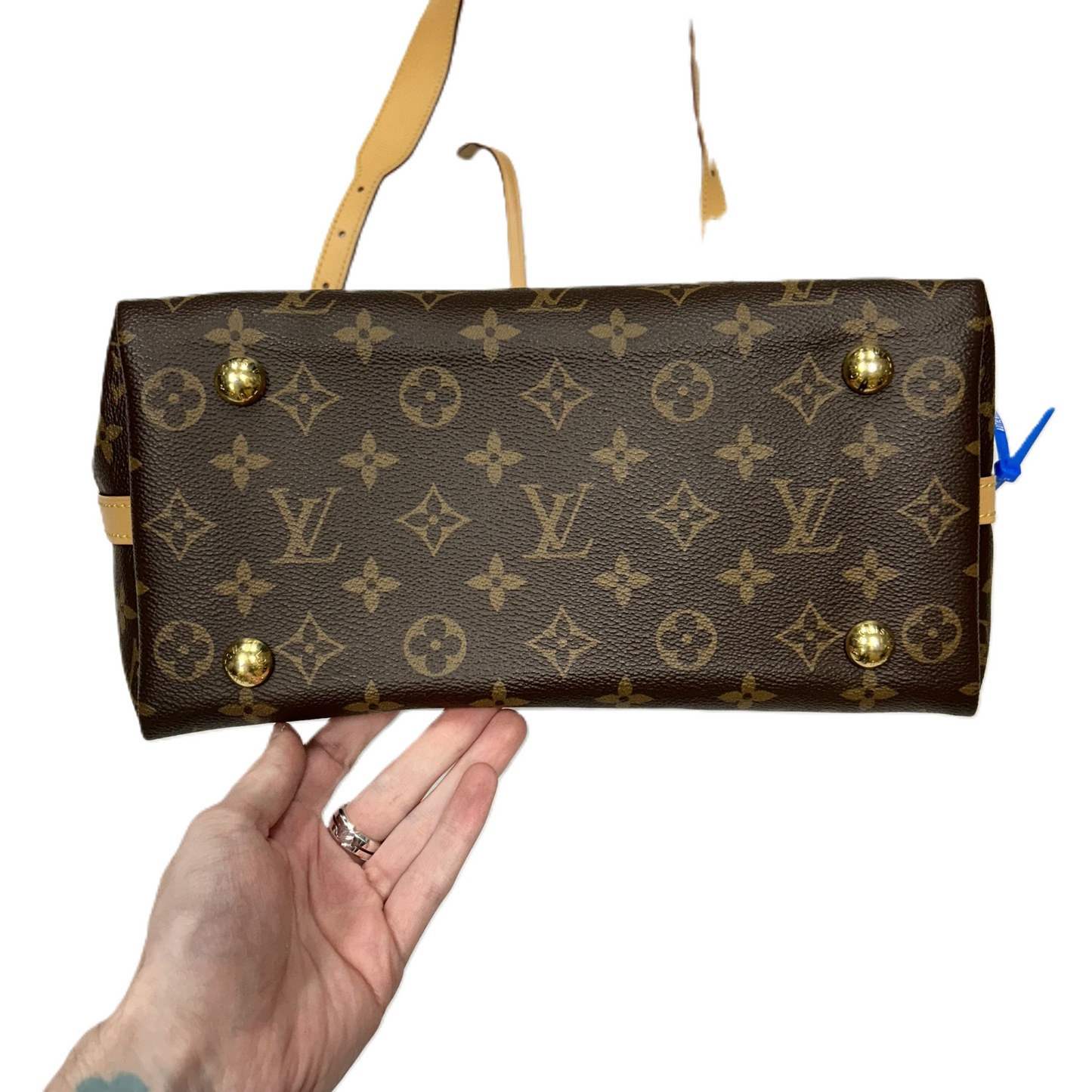 Handbag Luxury Designer By Louis Vuitton, Size: Medium