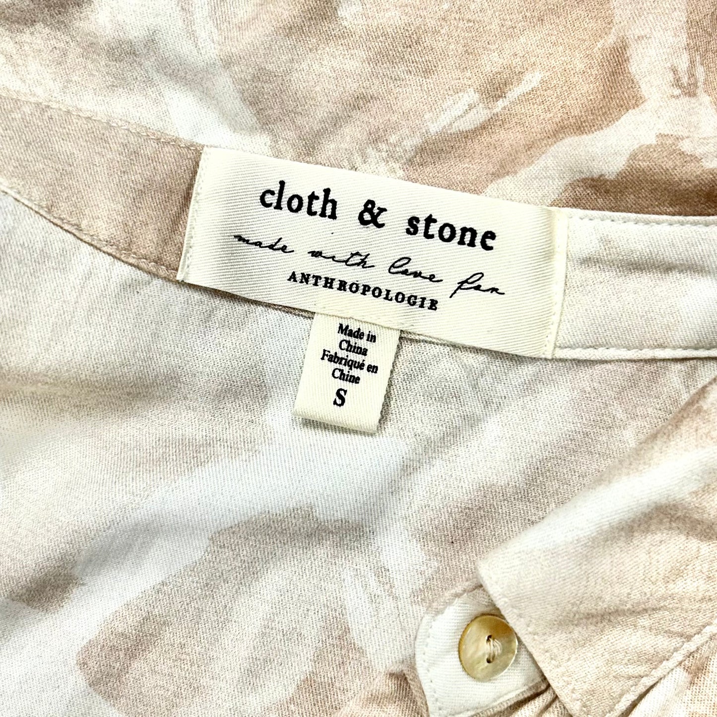 Top Short Sleeve By Cloth & Stone In Cream, Size: S