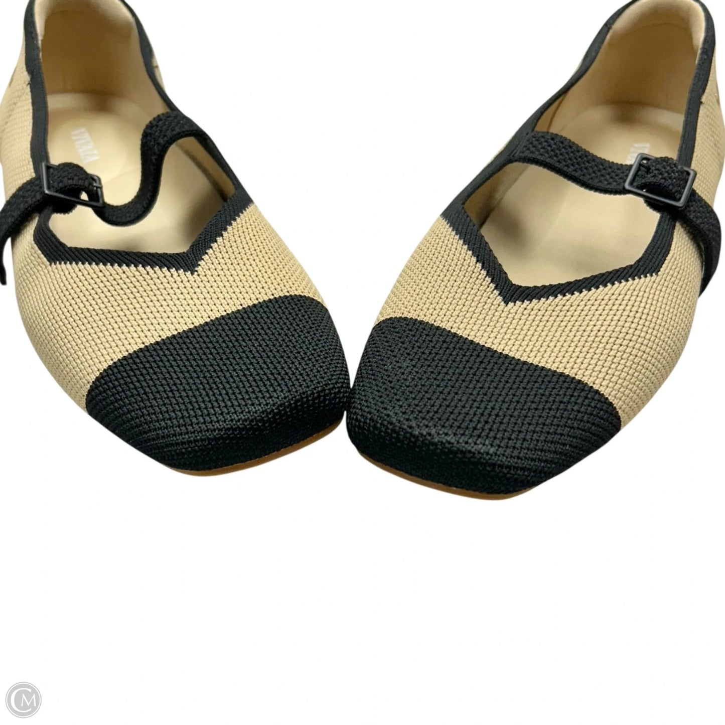 Shoes Flats By Vivaia In Black & Tan, Size: 9