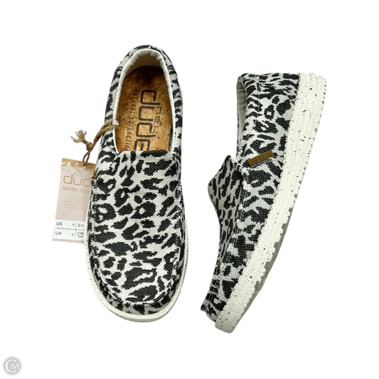 Shoes Flats By Hey Dude In Leopard Print, Size: 8