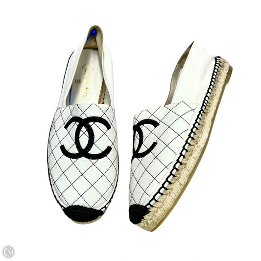 Shoes Luxury Designer By Chanel In Black & White, Size: 10.5