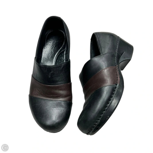 Shoes Heels Block By Dansko In Black & Brown, Size: 8.5