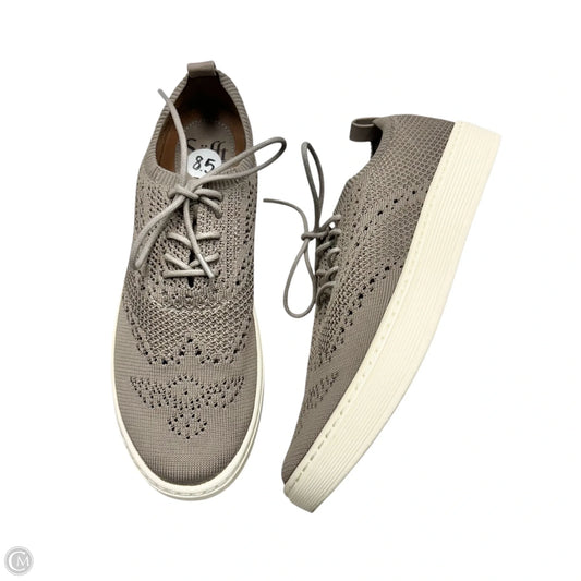 Shoes Flats By Sofft In Taupe, Size: 8.5