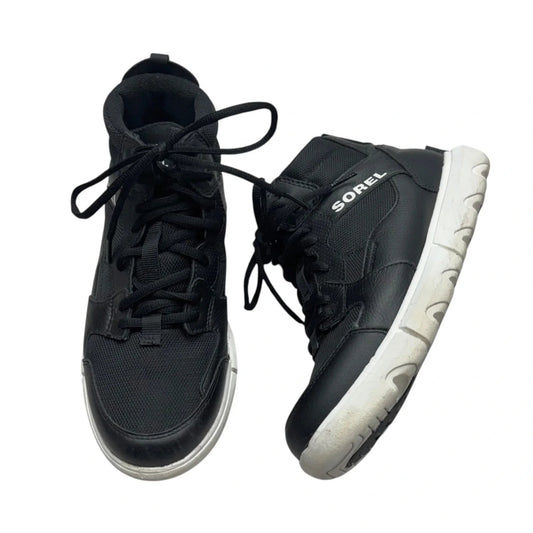 Shoes Sneakers By Sorel In Black & White, Size: 9