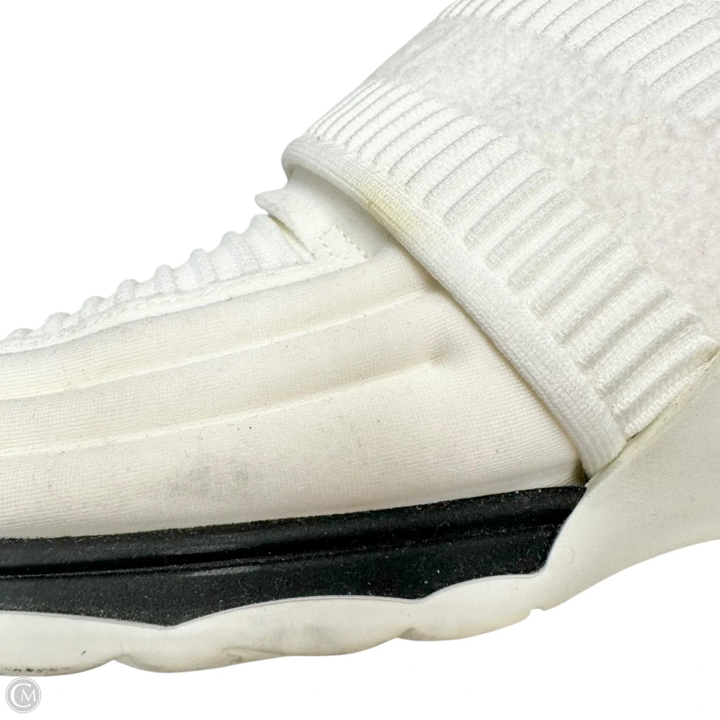 Shoes Luxury Designer By Chanel In Cream, Size: 10.5