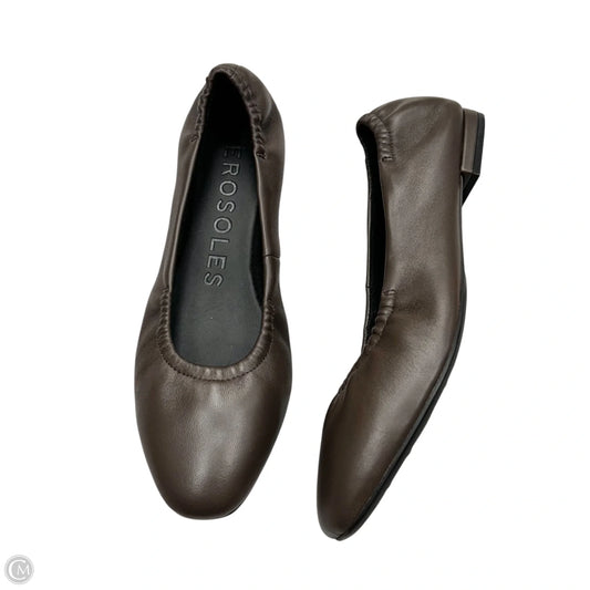 Shoes Flats By Aerosoles In Brown, Size: 7.5