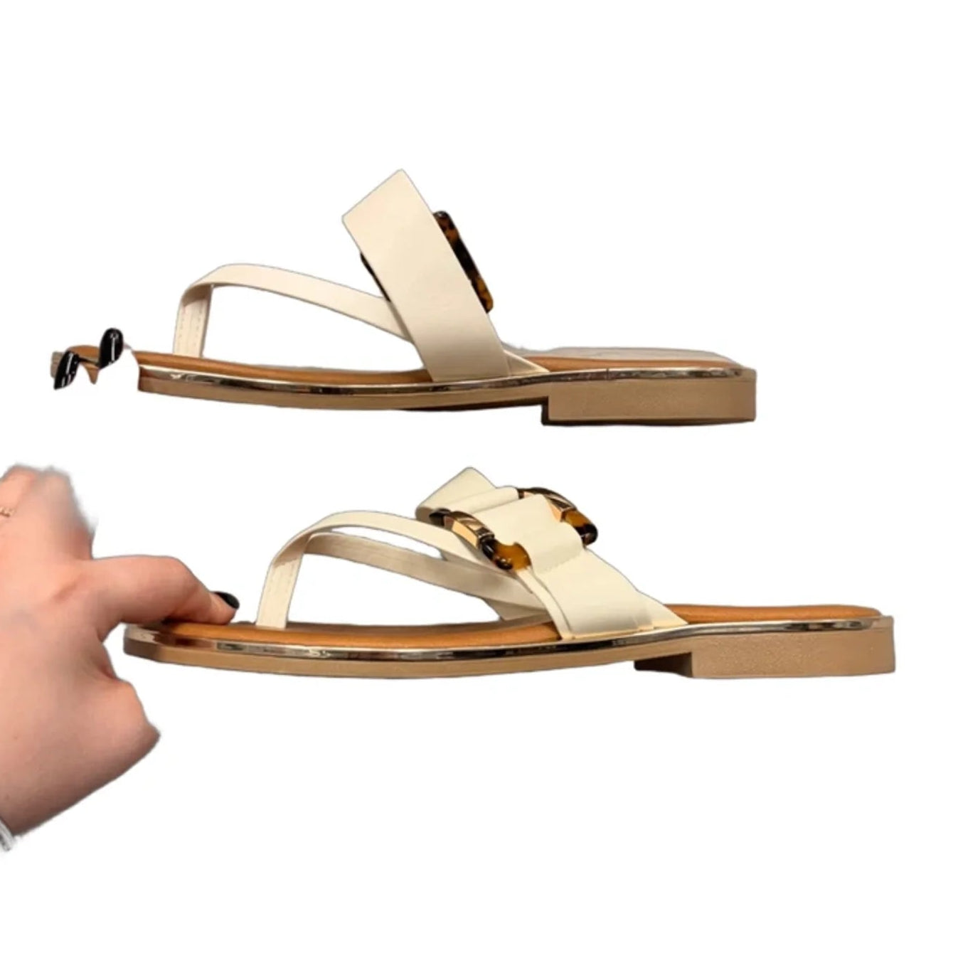 Sandals Flats By Toscanella In White, Size: 9