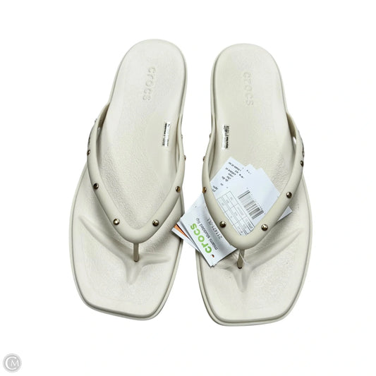 Sandals Flats By Crocs In Ivory, Size: 10