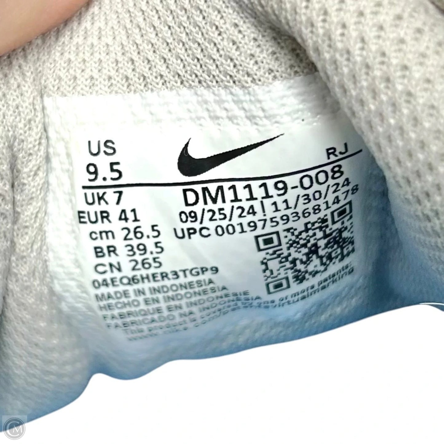 Shoes Athletic By Nike In Grey, Size: 9.5