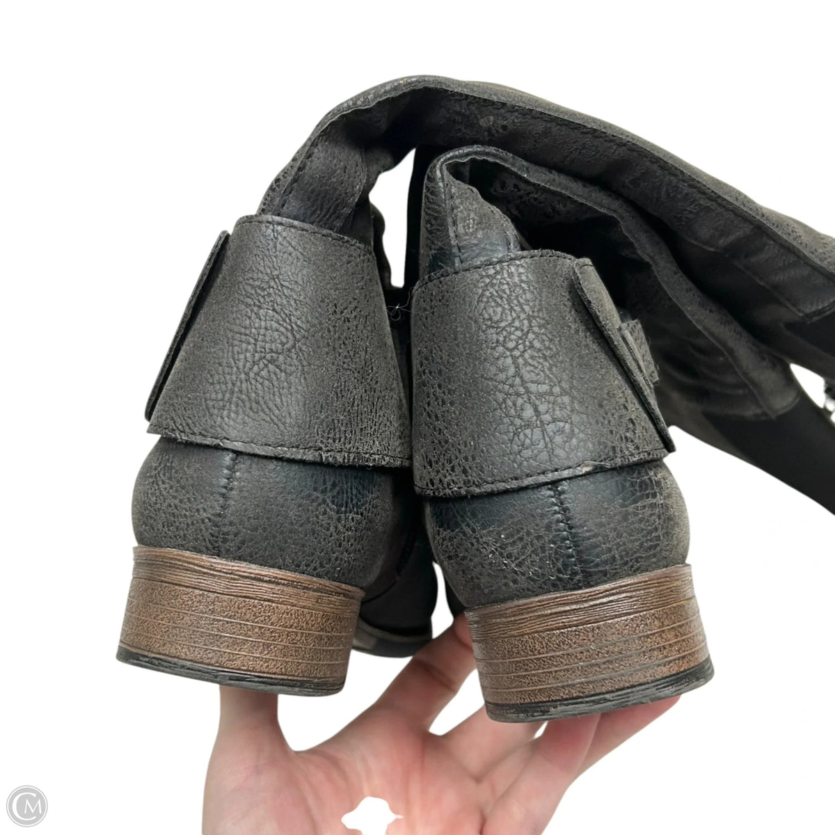 Boots Knee Flats By Levity In Grey, Size: 7.5