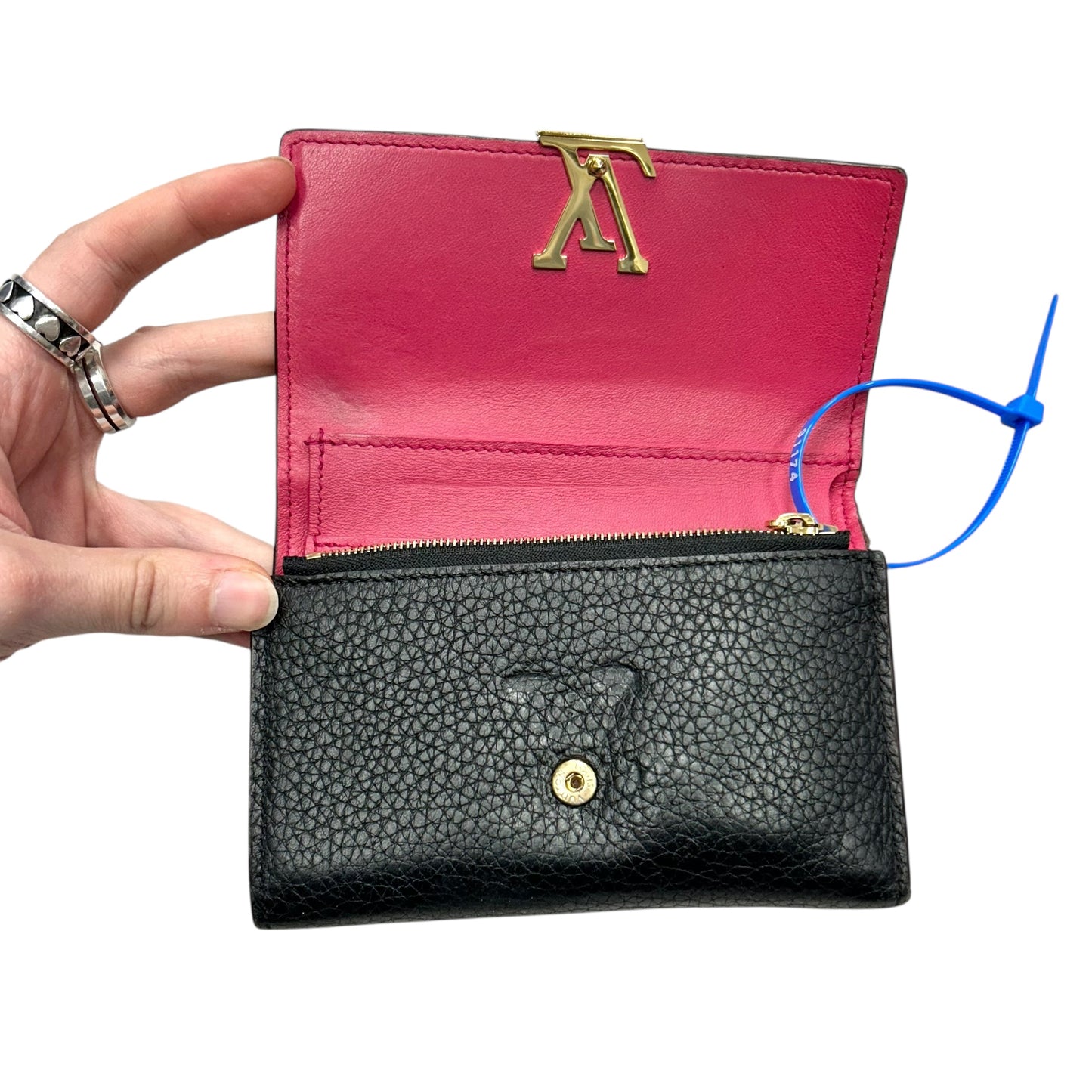 Wallet Luxury Designer By Louis Vuitton, Size: Medium