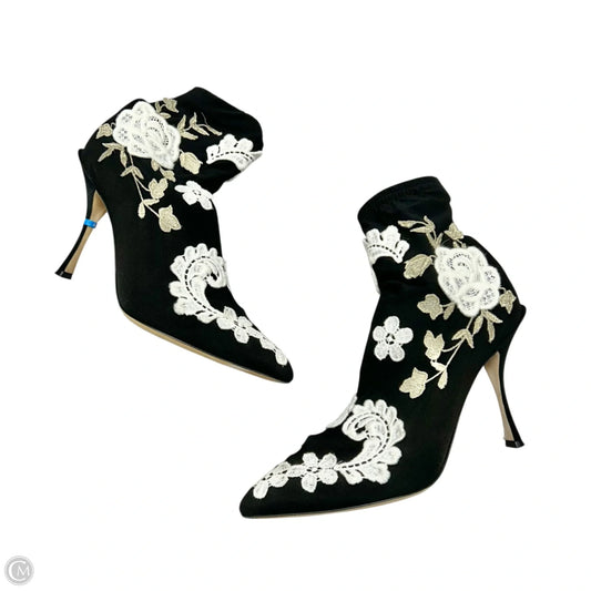 Shoes Luxury Designer By Dolce And Gabbana In Black & White, Size: 7.5