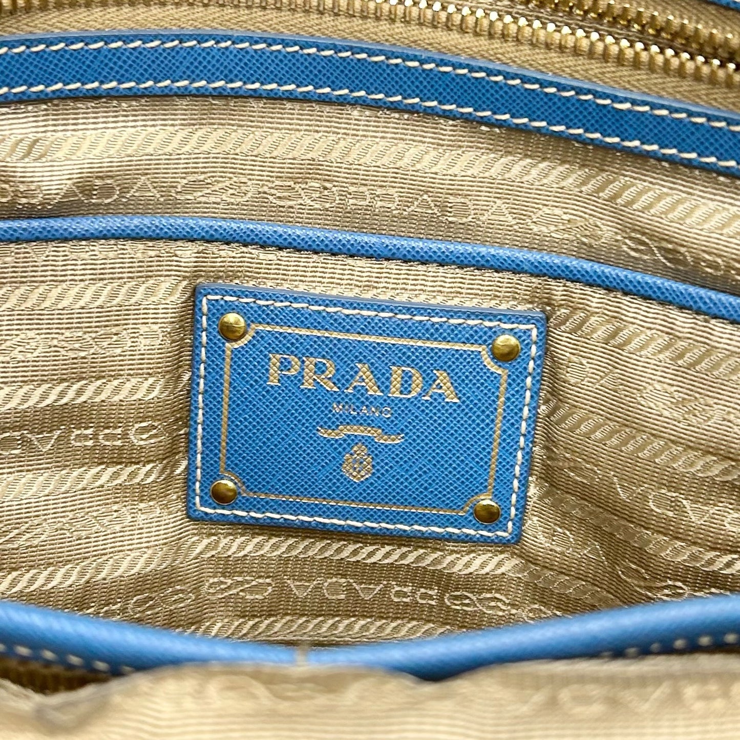 Handbag Luxury Designer By Prada, Size: Medium