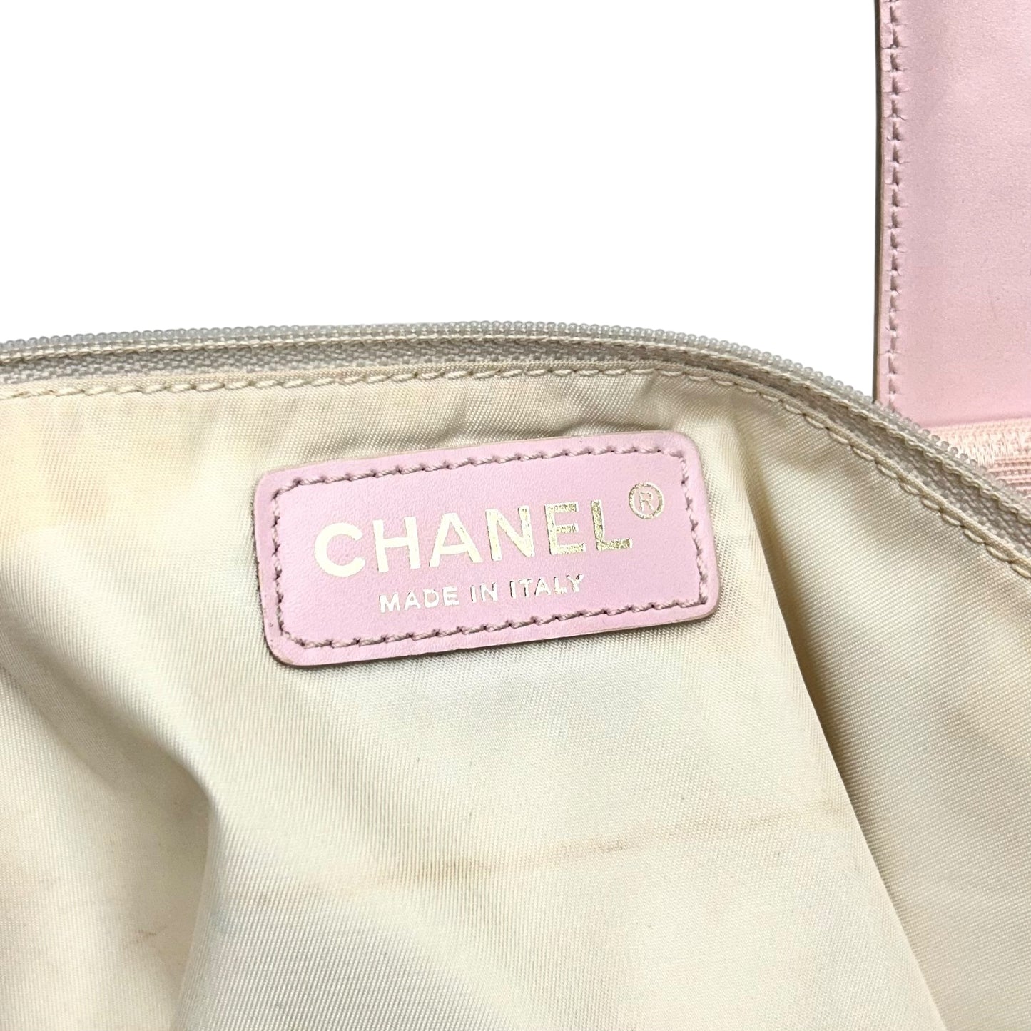 Tote Luxury Designer By Chanel, Size: Medium