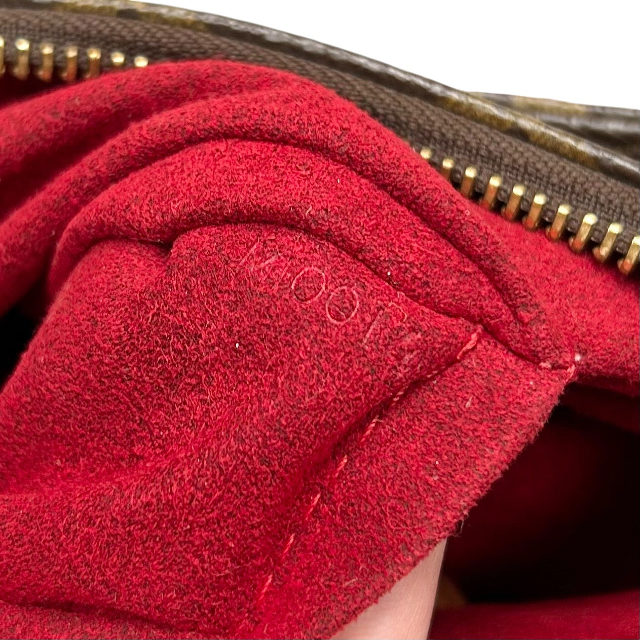 Handbag Luxury Designer By Louis Vuitton, Size: Large