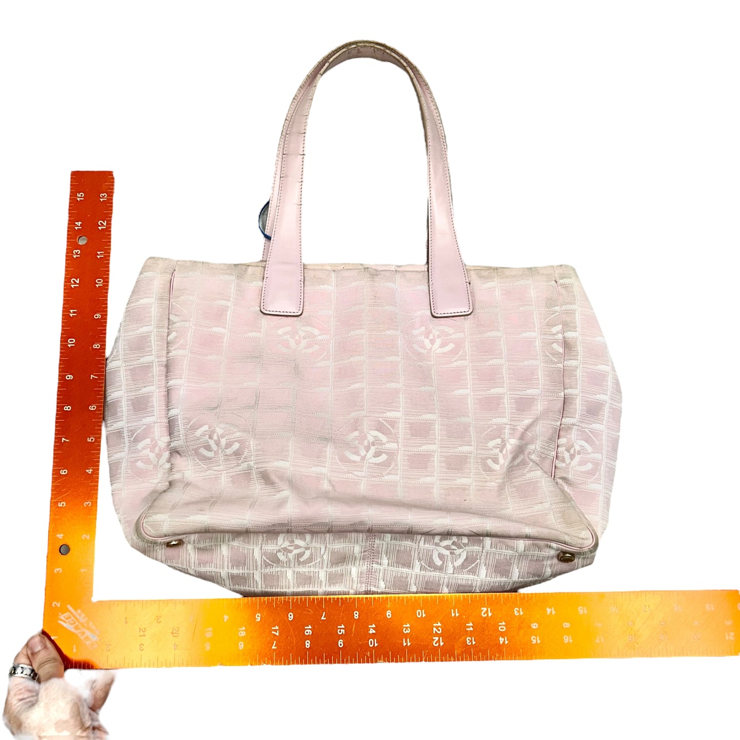 Tote Luxury Designer By Chanel, Size: Medium