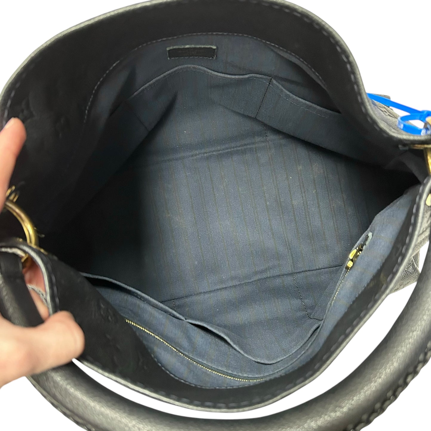 Handbag Luxury Designer By Louis Vuitton, Size: Medium