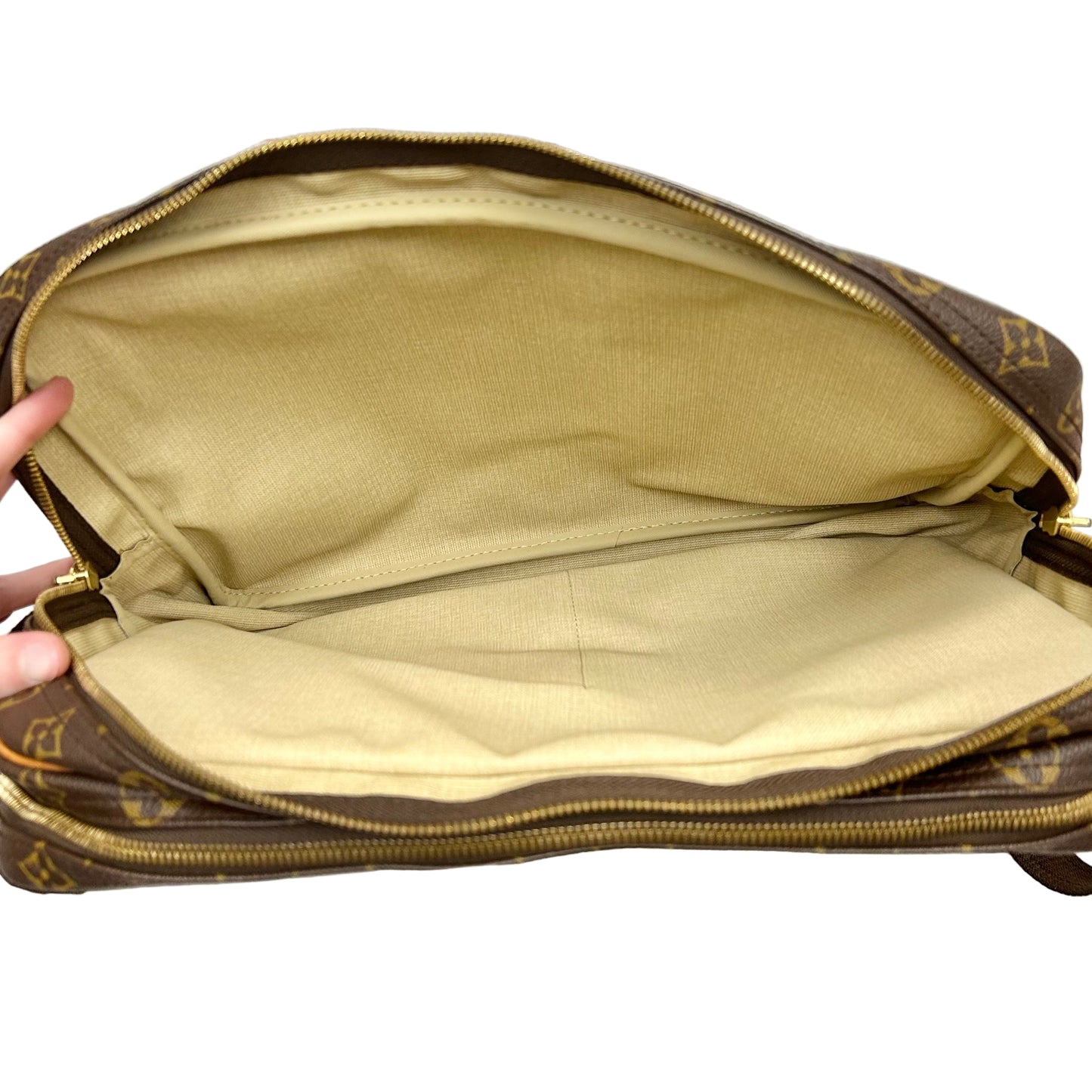 Laptop Bag Luxury Designer By Louis Vuitton, Size: Medium