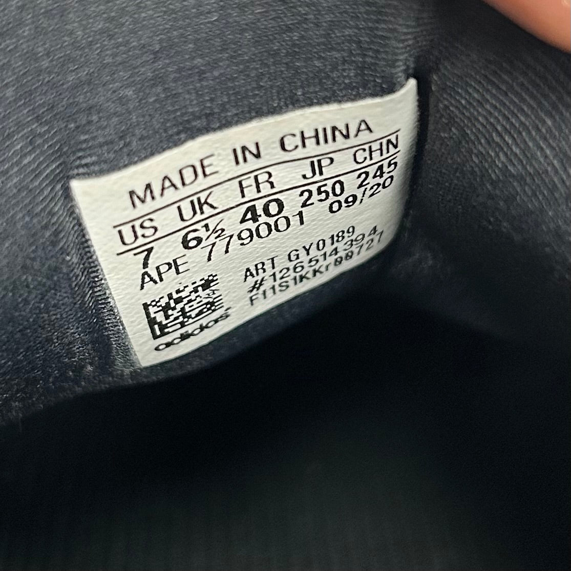 Shoes Luxury Designer By Yeezy In Black & Tan, Size: 8.5