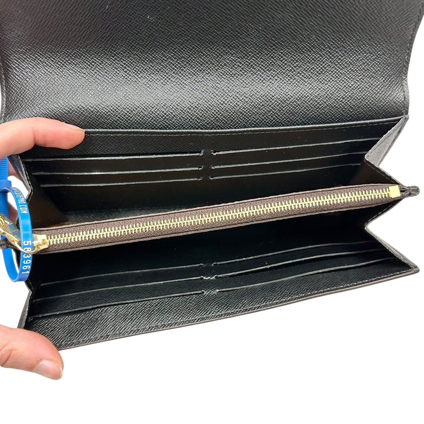 Wallet Luxury Designer By Louis Vuitton, Size: Medium
