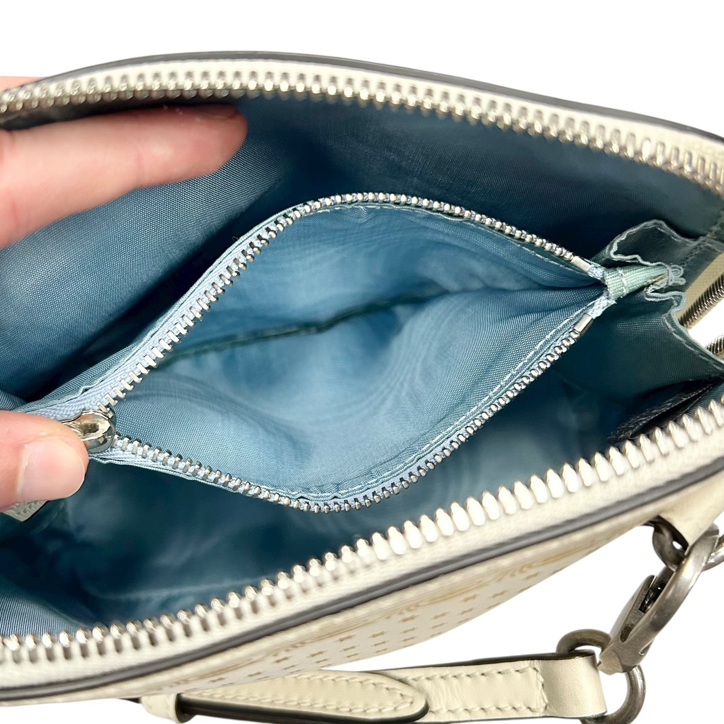 Crossbody Luxury Designer By Gucci, Size: Small