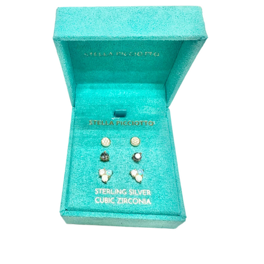 Earrings Stud
