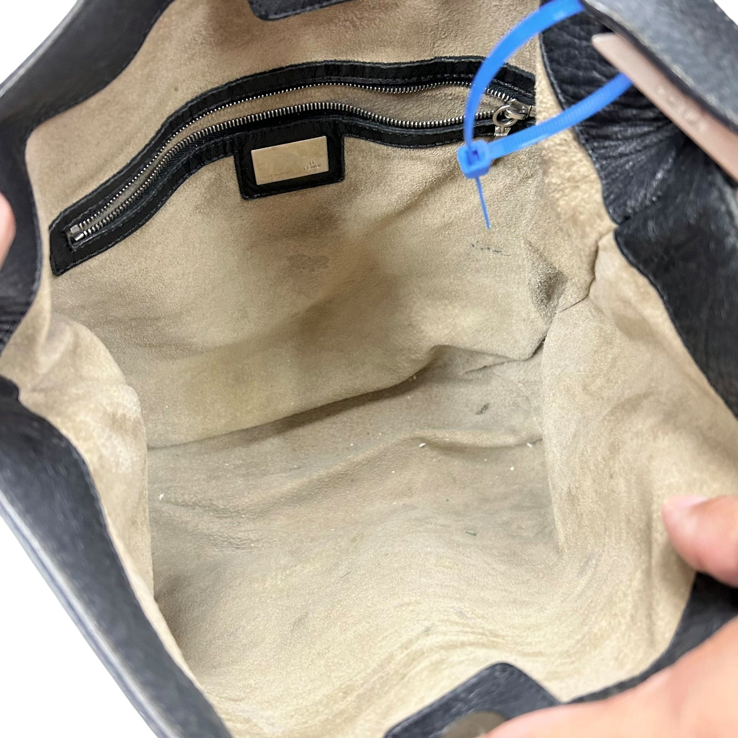 Handbag Luxury Designer By Fendi, Size: Medium