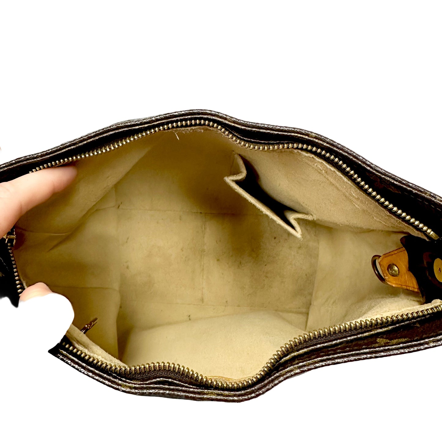 Handbag Luxury Designer By Louis Vuitton, Size: Large