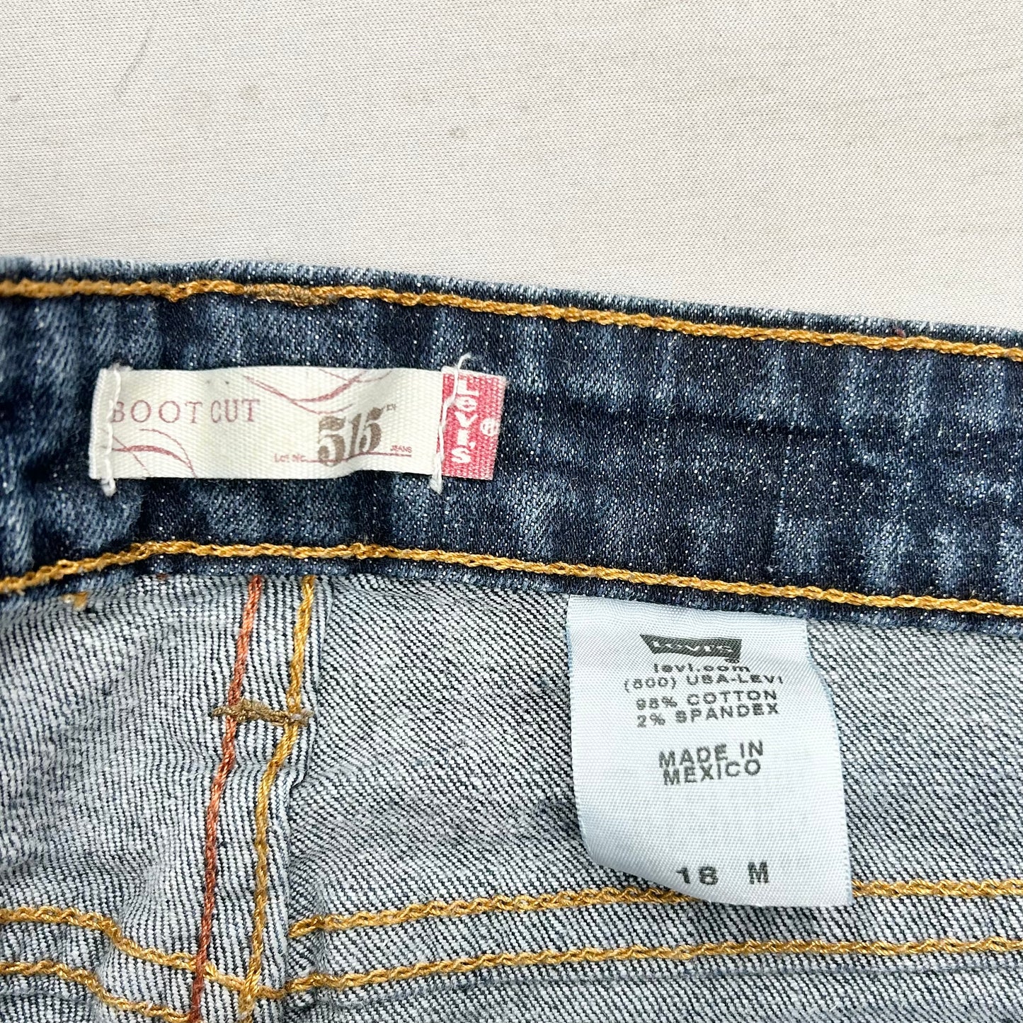 Jeans Boot Cut By Levis In Blue Denim, Size: 18
