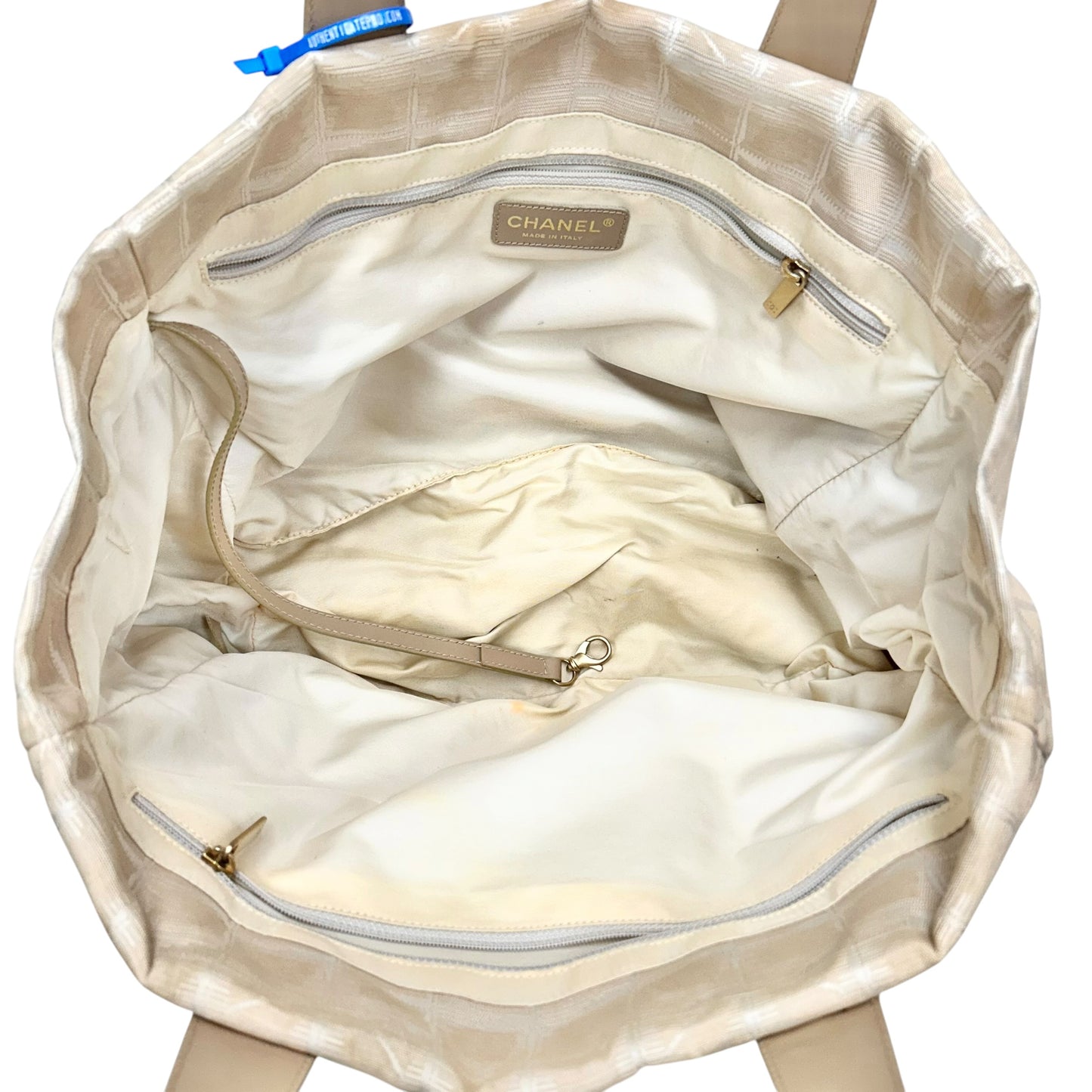 Tote Luxury Designer By Chanel, Size: Medium