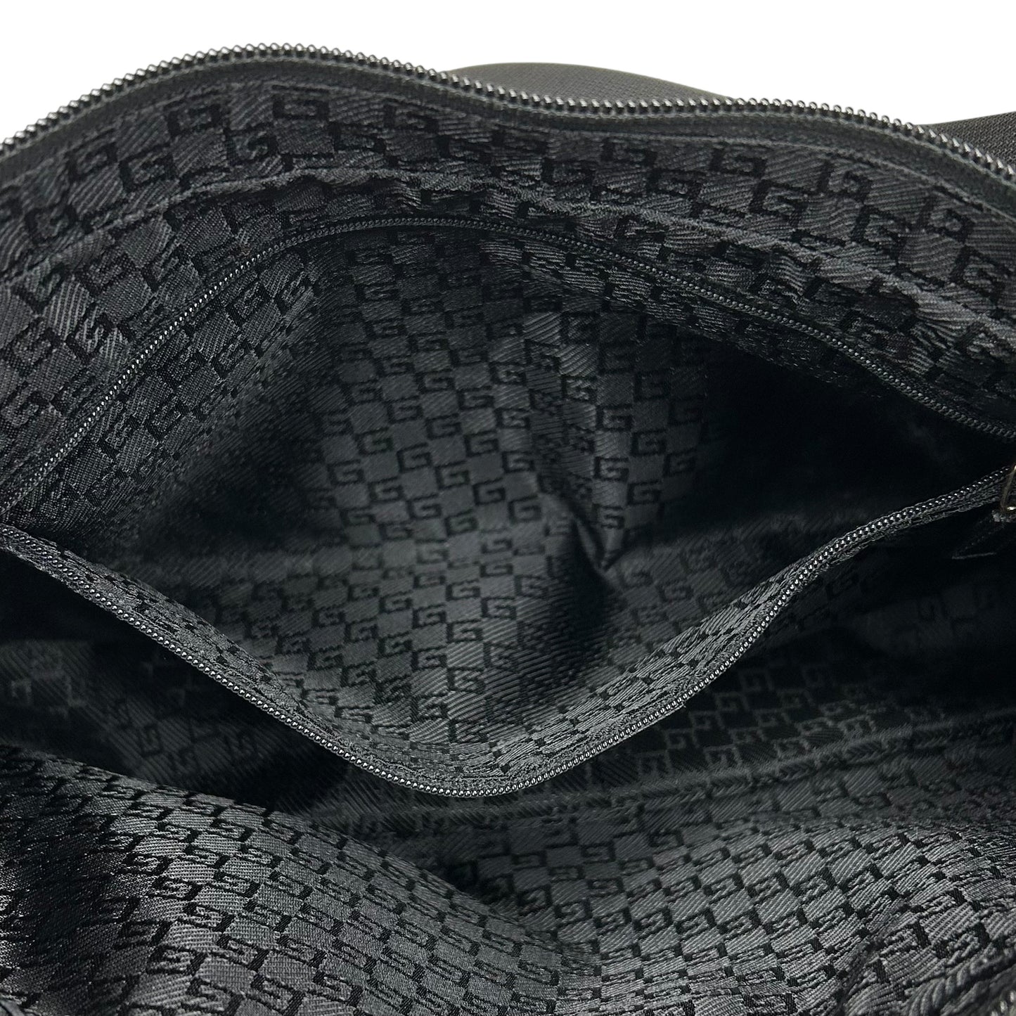 Crossbody Luxury Designer By Gucci, Size: Medium