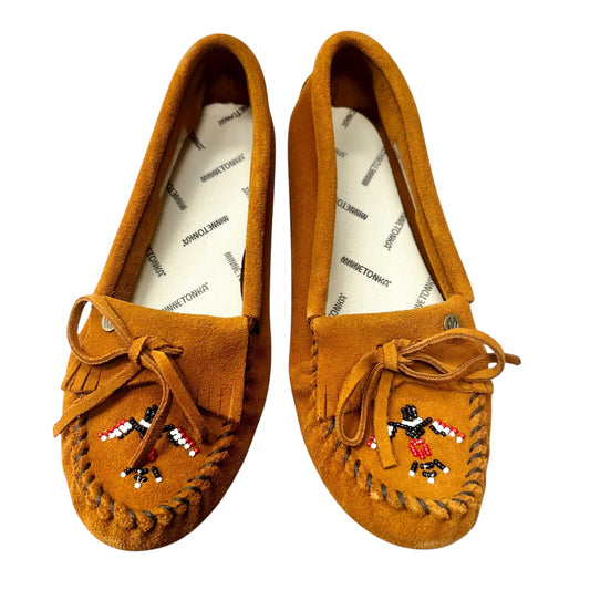Slippers By Minnetonka In Tan, Size: 9