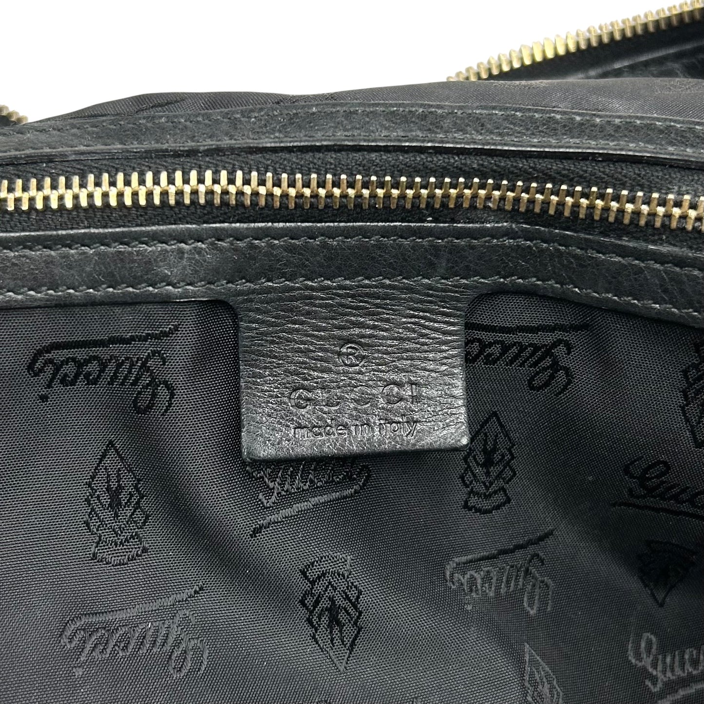 Handbag Luxury Designer By Gucci, Size: Medium