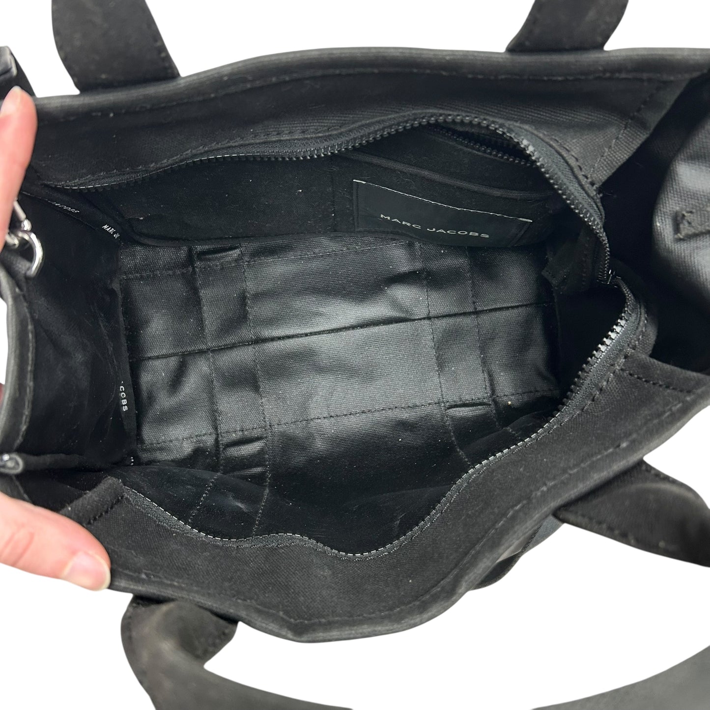 Tote Luxury Designer By Marc Jacobs, Size: Medium