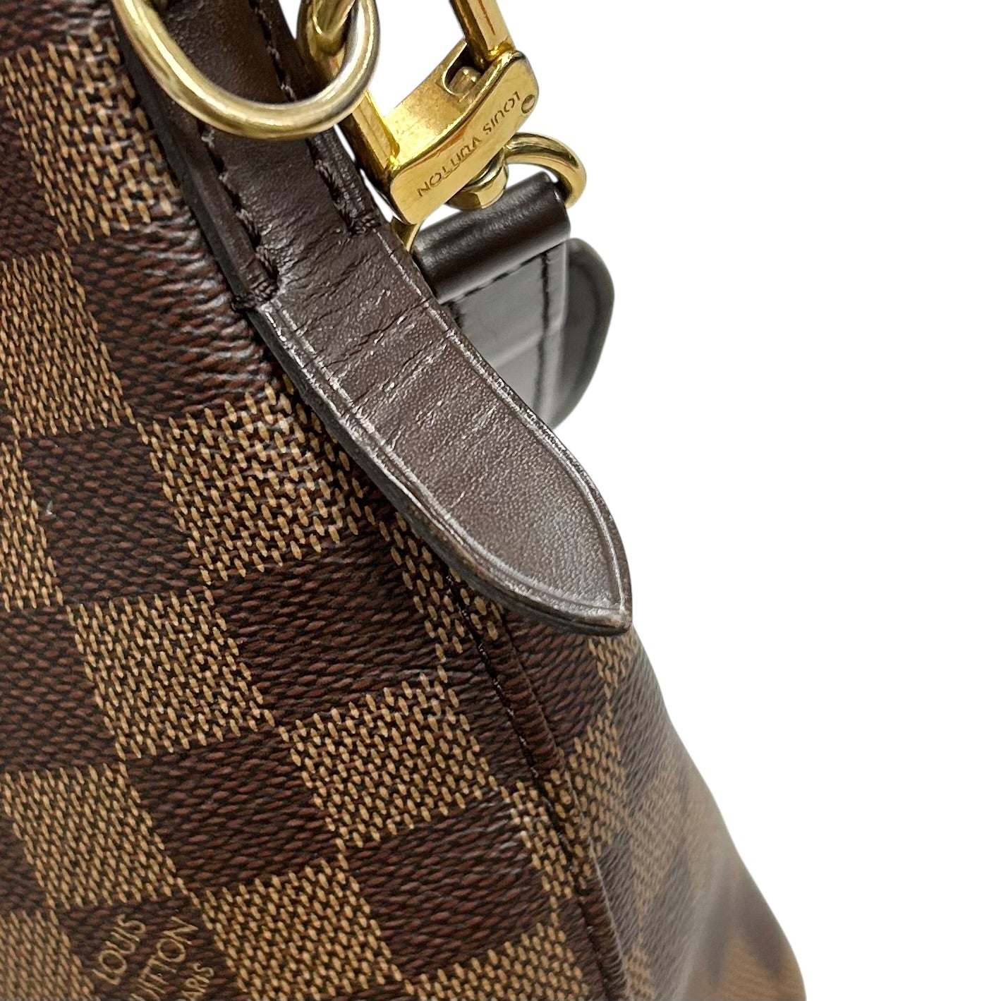 Crossbody Luxury Designer By Louis Vuitton, Size: Medium