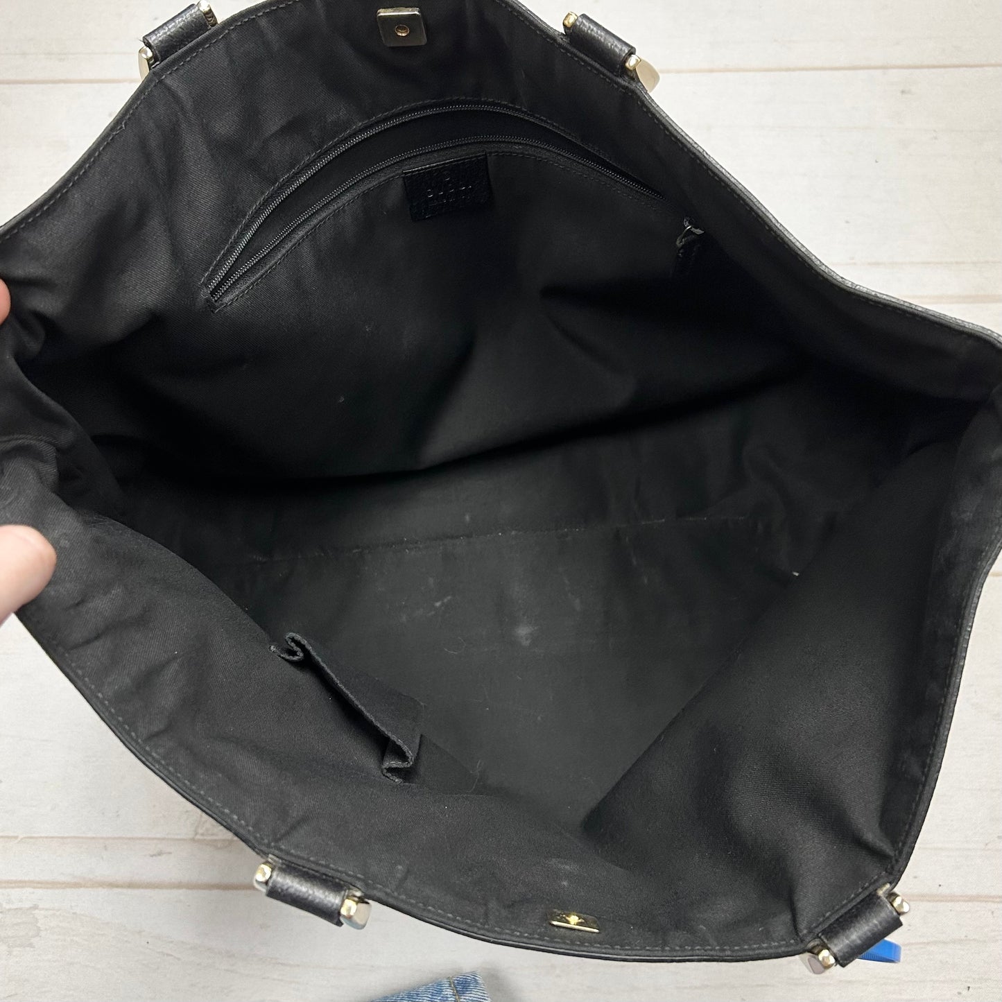 Handbag Luxury Designer By Gucci, Size: Large