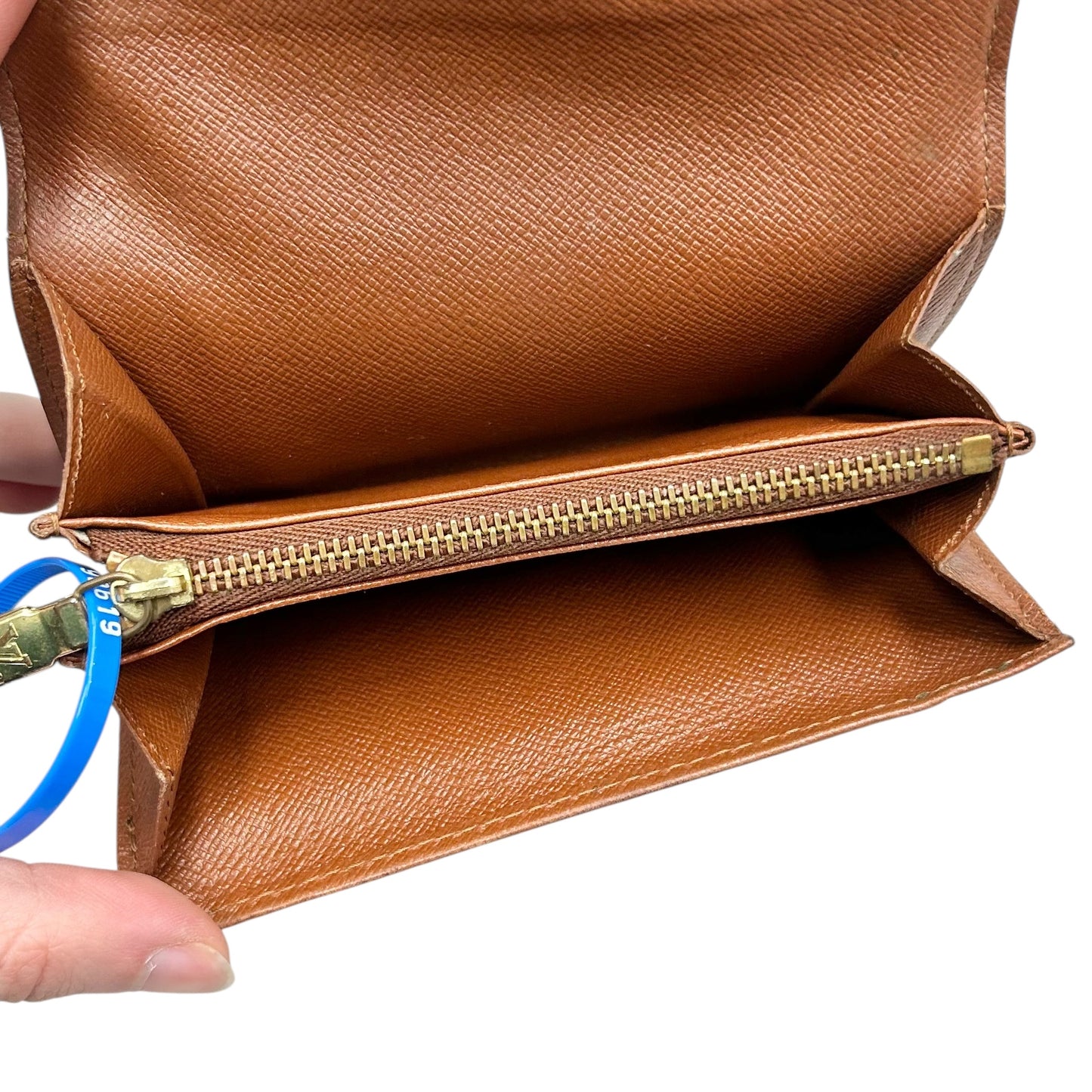 Wallet Luxury Designer By Louis Vuitton, Size: Medium