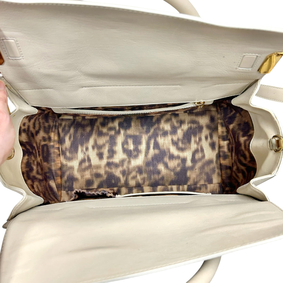 Crossbody Designer By Stuart Weitzman, Size: Medium