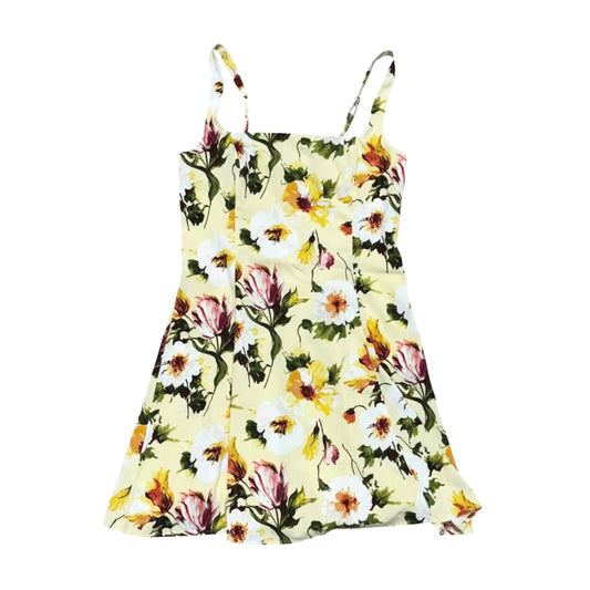 Dress Casual Short By Abercrombie And Fitch In Yellow, Size: Mt