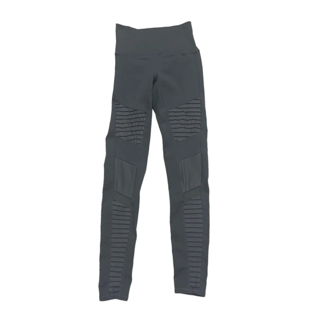 Athletic Leggings By Alo In Grey, Size: Xs