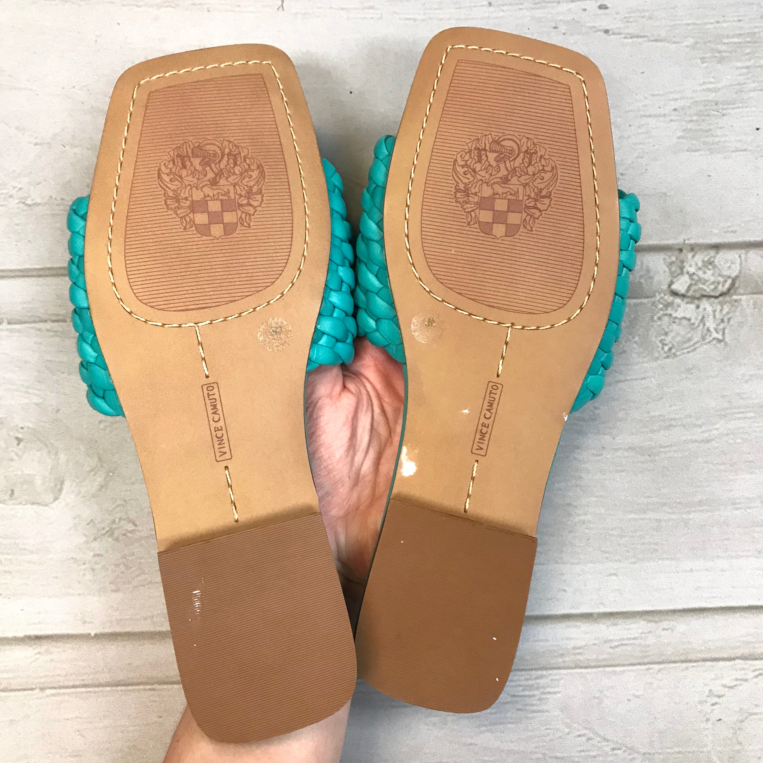 Vince camuto deals sandals flats